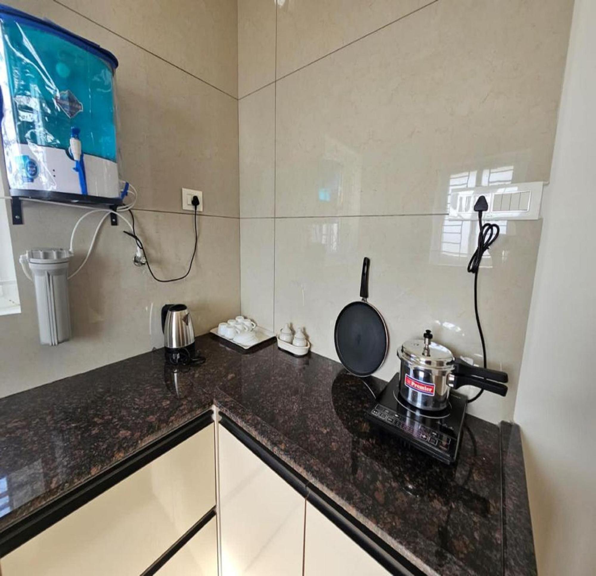 Thulasi Avenue Inn Pollachi Ngoại thất bức ảnh