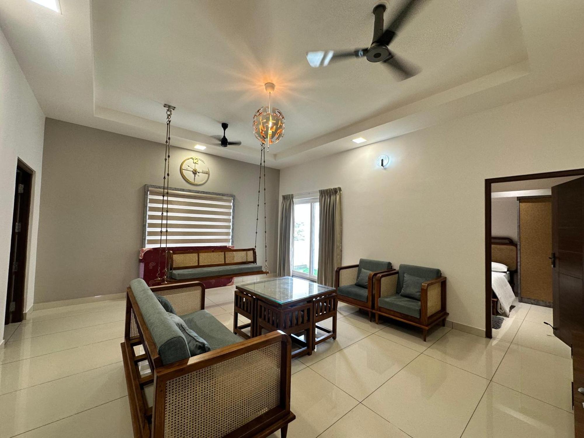 Thulasi Avenue Inn Pollachi Ngoại thất bức ảnh