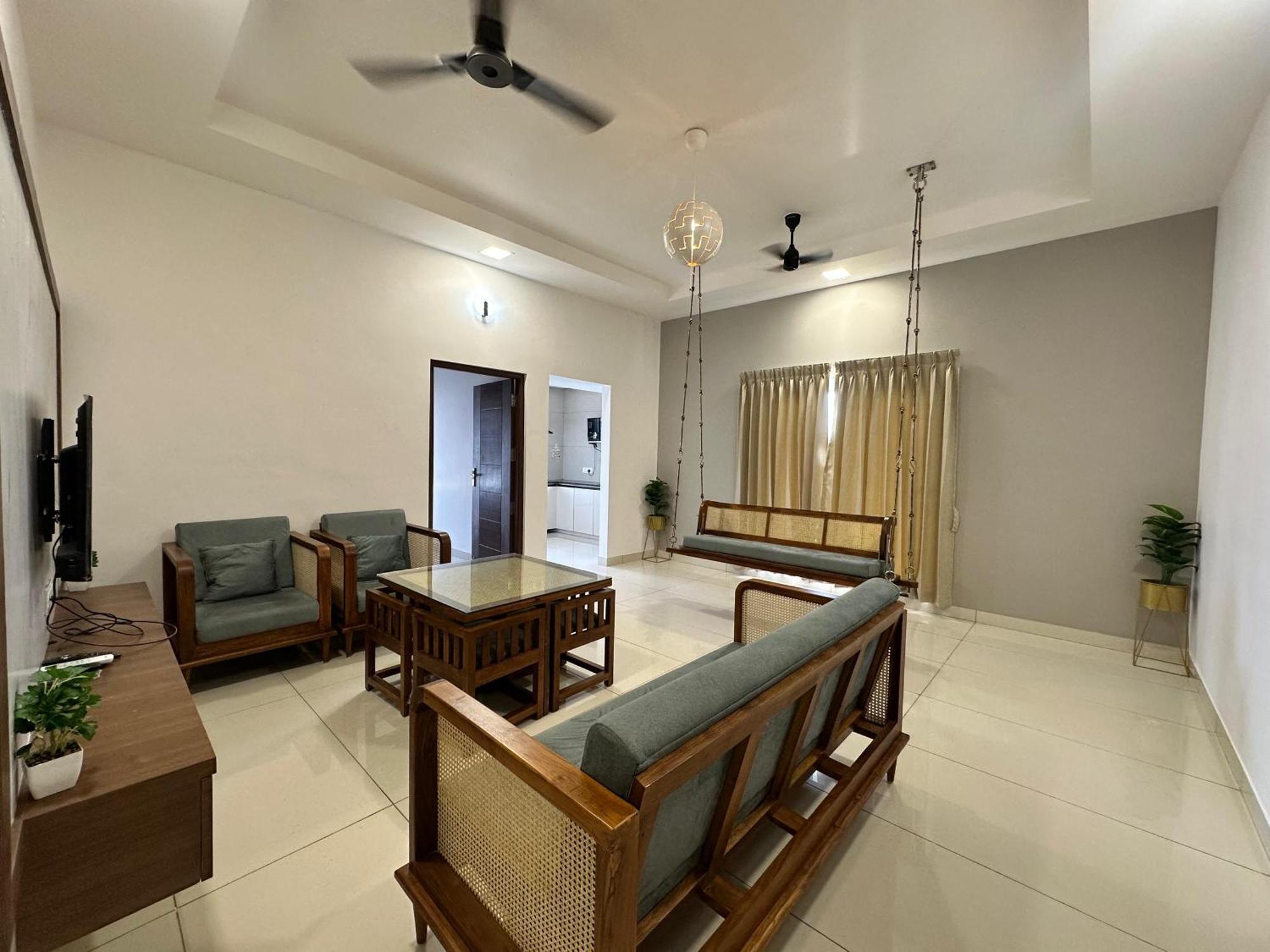 Thulasi Avenue Inn Pollachi Ngoại thất bức ảnh